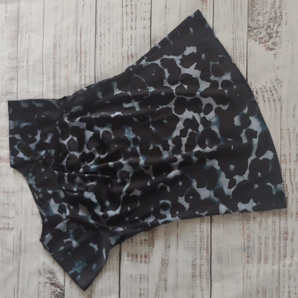 ANN TAYLOR ABSTRACT ANIMAL PRINT TOP - Picture 2 of 8